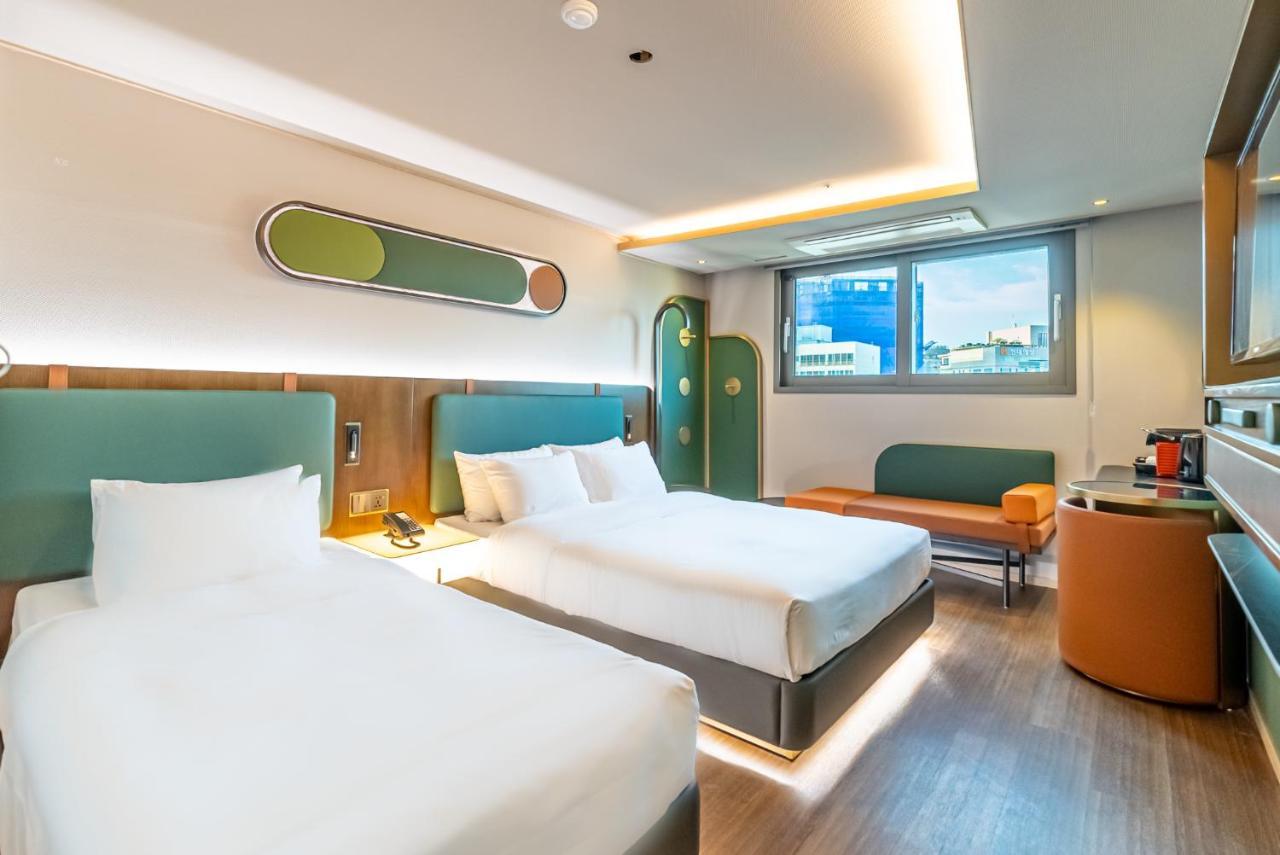 L&L Central Hotel Чеджудо Экстерьер фото