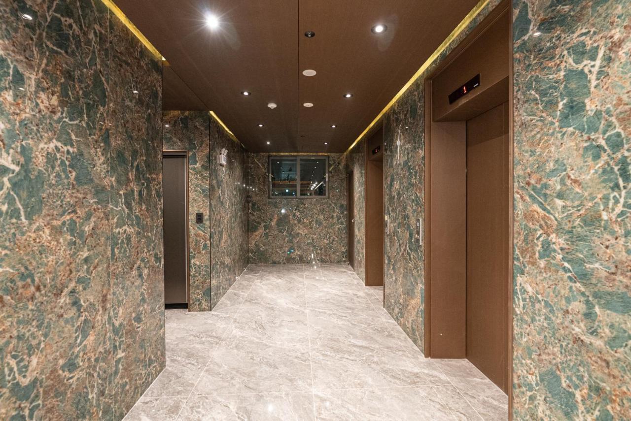 L&L Central Hotel Чеджудо Экстерьер фото