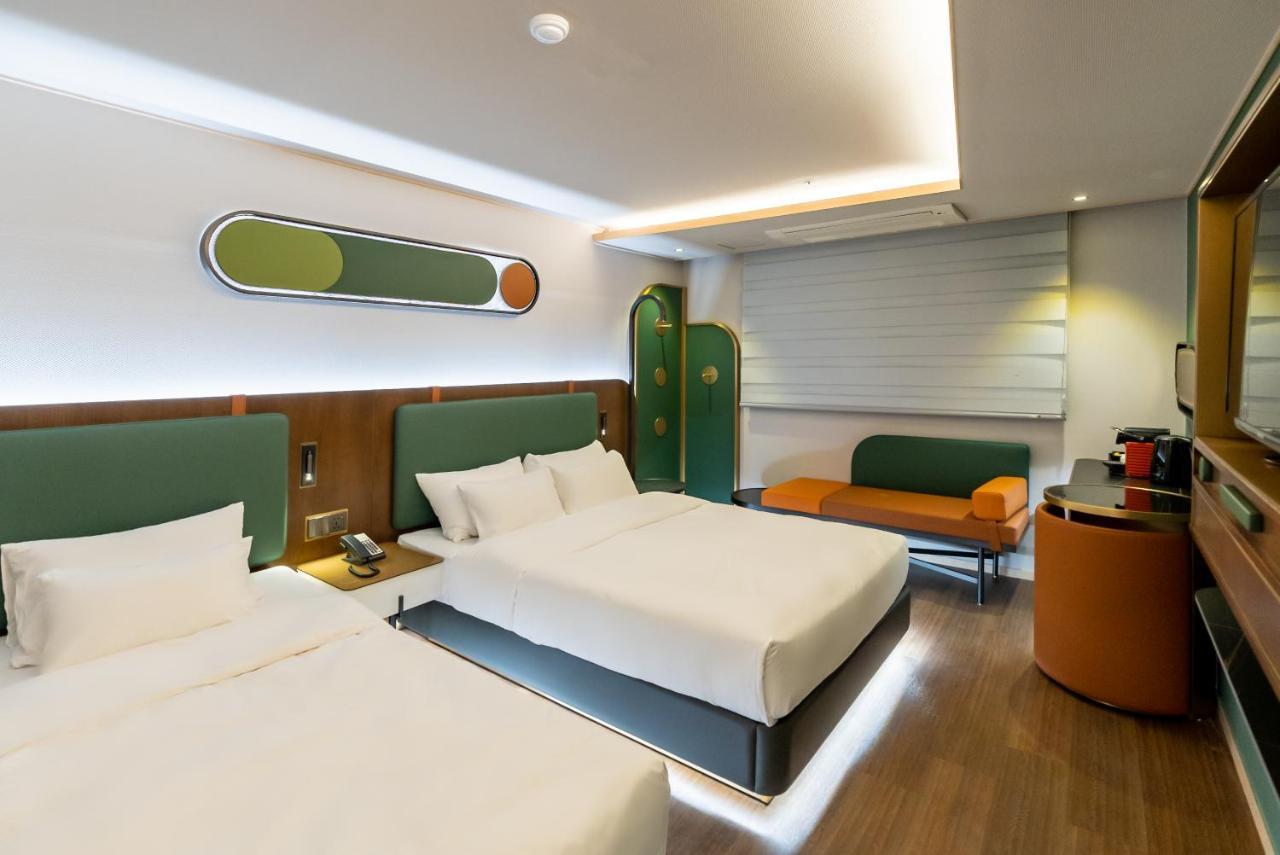 L&L Central Hotel Чеджудо Экстерьер фото