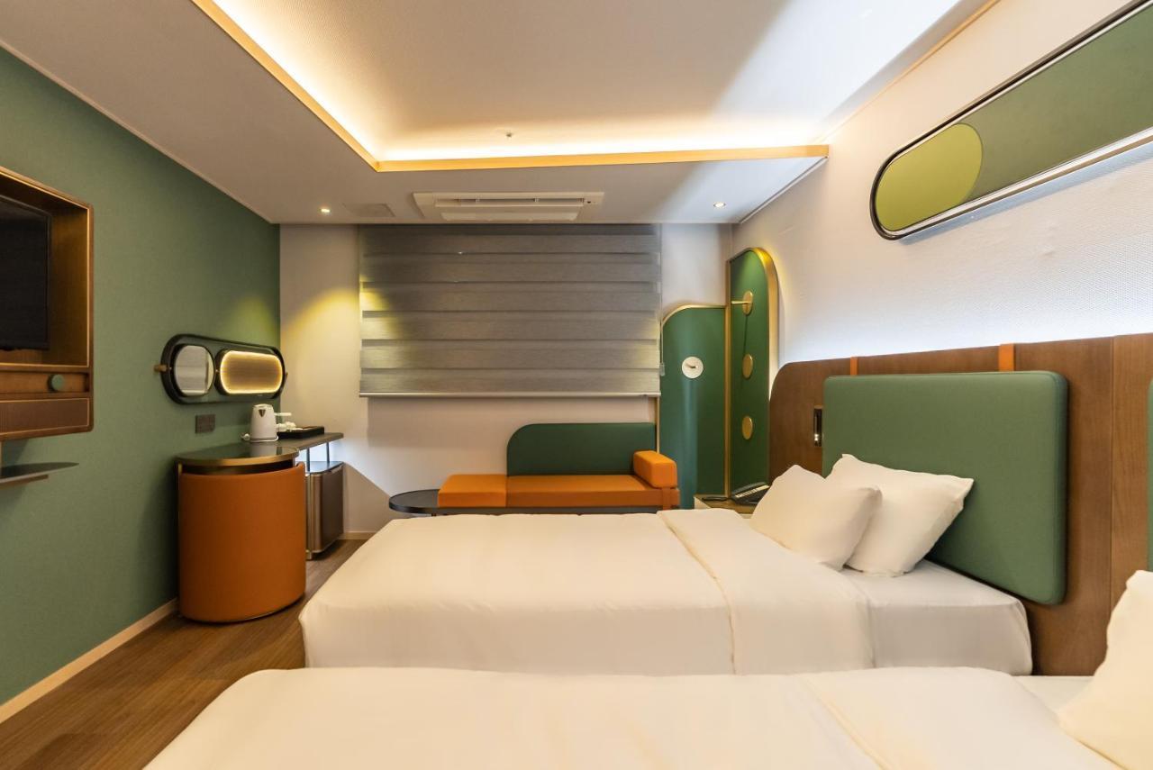 L&L Central Hotel Чеджудо Экстерьер фото