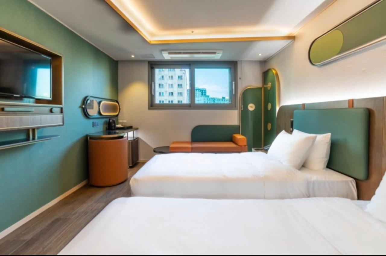 L&L Central Hotel Чеджудо Экстерьер фото
